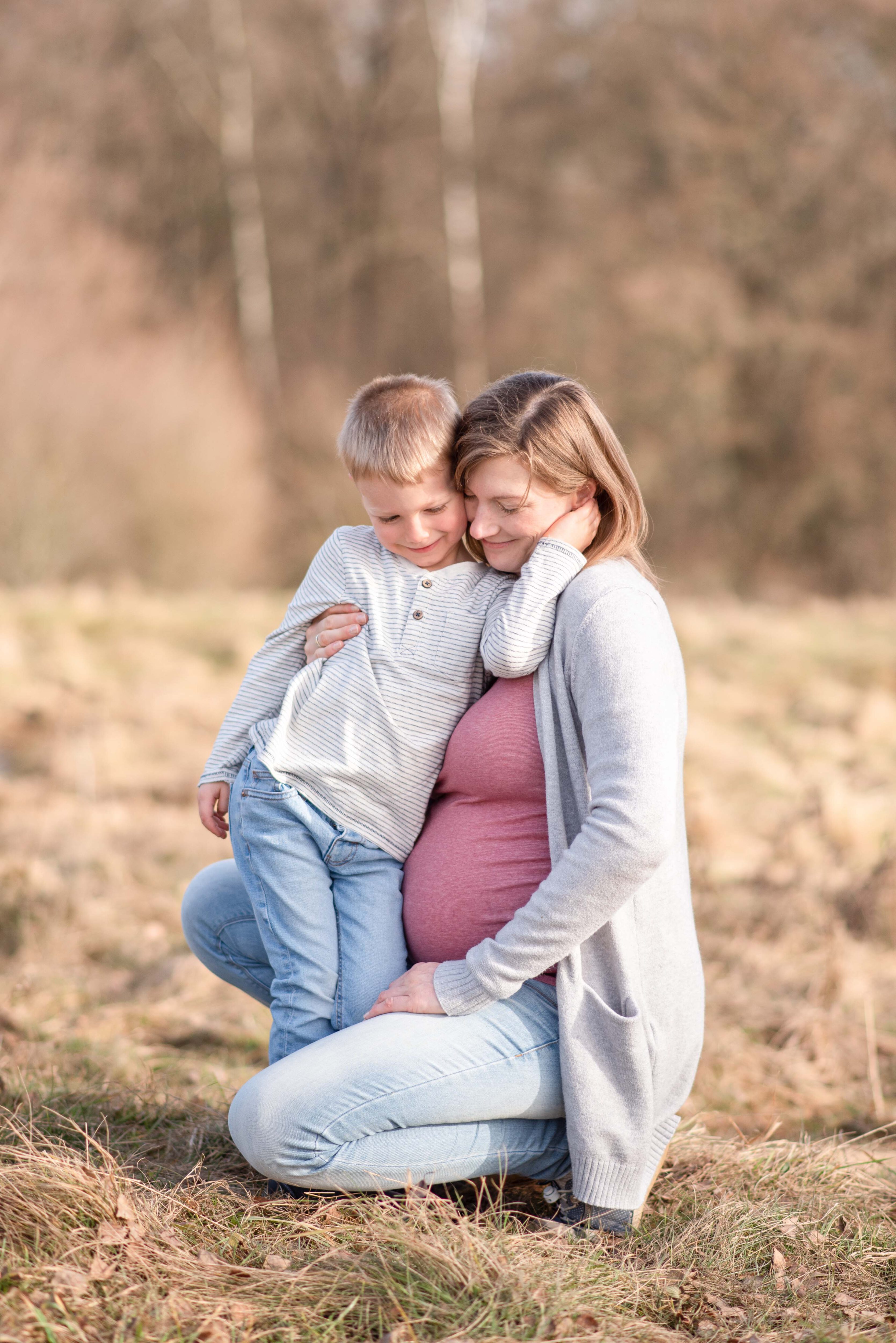 Babybauchbilder im Freien