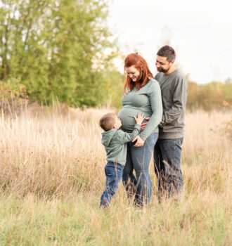 Babybauchshooting als Familie